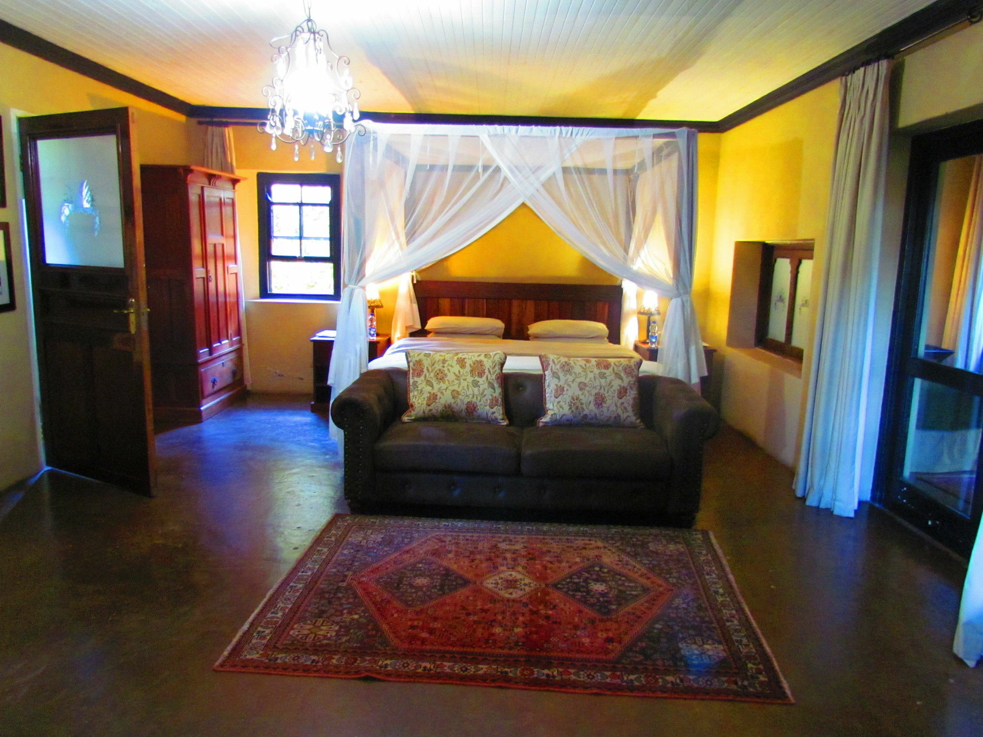 Plettenberg Bay Game Reserve: The Baroness Safari Lodge 외부 사진